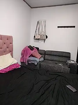 ariana and lucas online show from 10-24-25, 12:41