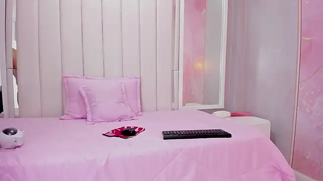 luna hot ass online show from 09-25-25, 08:12