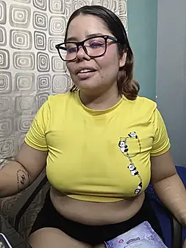 Snapshot of saenz_eymi chatting on 05-19-26, 01:56 saenz eymi online show from 05-19-26, 01:56