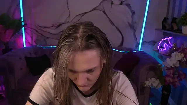 DiamondGoldie online show from 09-18-25, 06:59