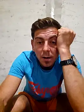 Snapshot of Alex-andru88 chatting on 11-01-25, 06:54 Alex-andru88 online show from 11-01-25, 06:54