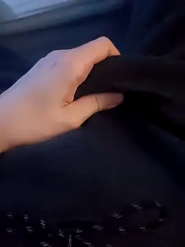 Snapshot of treefrog2025 chatting on 11-11-25, 05:07 treefrog2025 online show from 11-11-25, 05:07