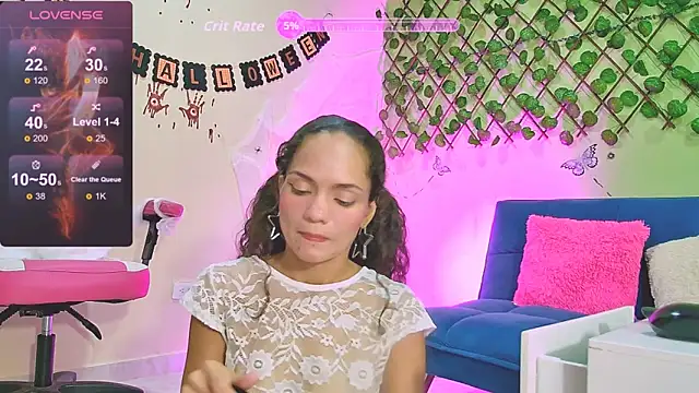 Karen Ariass online show from 10-28-25, 01:36