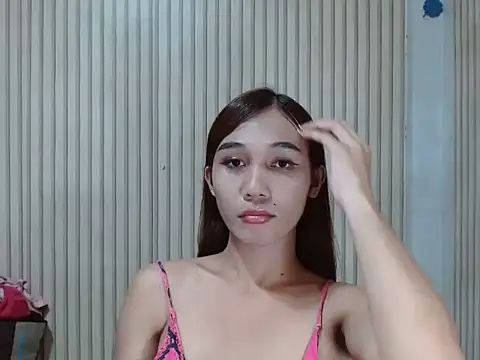 Urfucking khloe1 online show from 06-05-26, 10:21