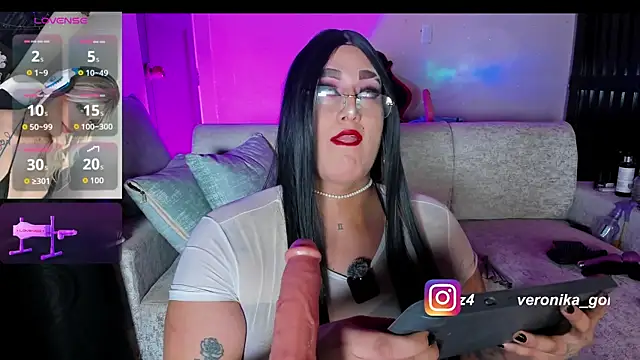 Sweetveronik 44 online show from 06-18-26, 01:28