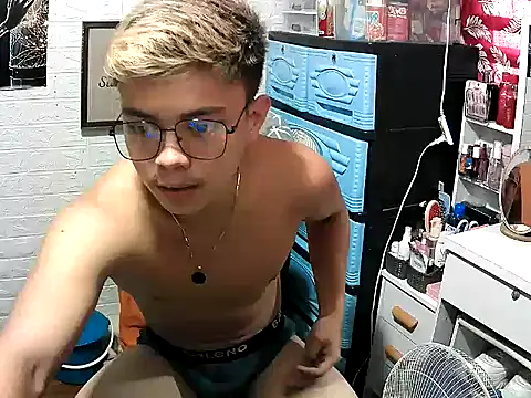 Pinoy slutcummer69 online show from 12-18-25, 07:14