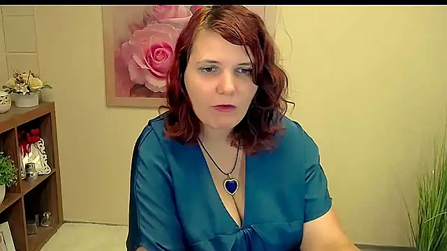 Snapshot of TwoBigSuns chatting on 09-10-25, 07:19 TwoBigSuns online show from 09-10-25, 07:19