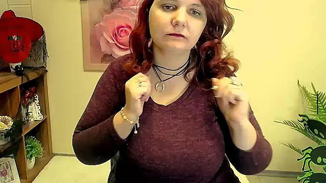 Snapshot of TwoBigSuns chatting on 10-15-25, 07:19 TwoBigSuns online show from 10-15-25, 07:19