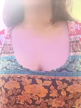 Snapshot of Naina_007 chatting on 09-20-25, 04:41 Naina 007 online show from 09-20-25, 04:41