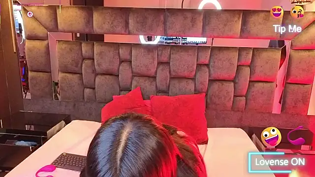 Aniajoness  online show from 02-21-26, 04:41