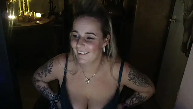 Mrs-Aurora online show from 02-06-26, 11:08