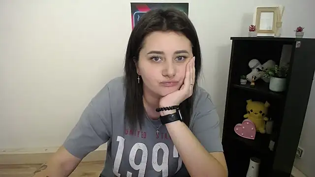 Snapshot of Katrin_kiss_ chatting on 09-22-25, 12:40 Katrin kiss online show from 09-22-25, 12:40