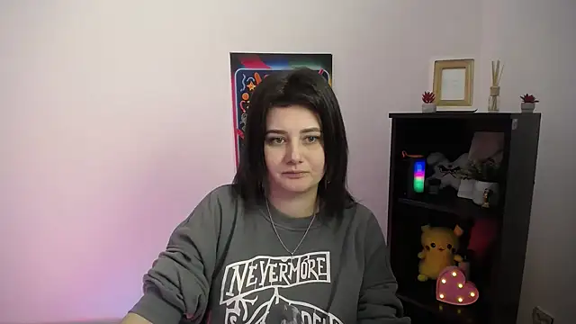 Snapshot of Katrin_kiss_ chatting on 10-20-25, 12:16 Katrin kiss online show from 10-20-25, 12:16