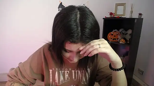 Snapshot of Katrin_kiss_ chatting on 11-12-25, 12:38 Katrin kiss online show from 11-12-25, 12:38