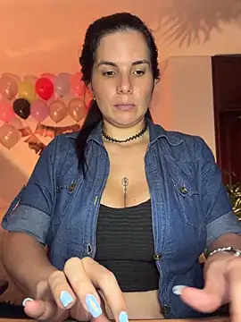 Snapshot of carol_cruz133 chatting on 04-28-26, 11:32 carol cruz133 online show from 04-28-26, 11:32