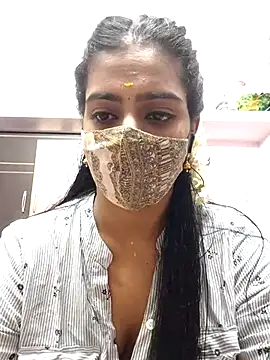 Tamil-Meenu12 online show from 04-17-26, 06:49