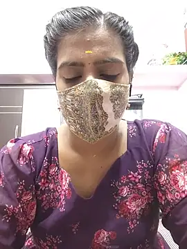 Snapshot of Tamil-Meenu12 chatting on 05-20-26, 06:19 Tamil-Meenu12 online show from 05-20-26, 06:19