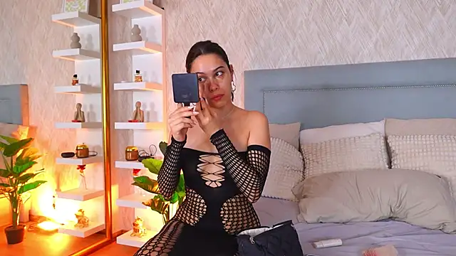 Sofy Bradd online show from 06-04-26, 05:24