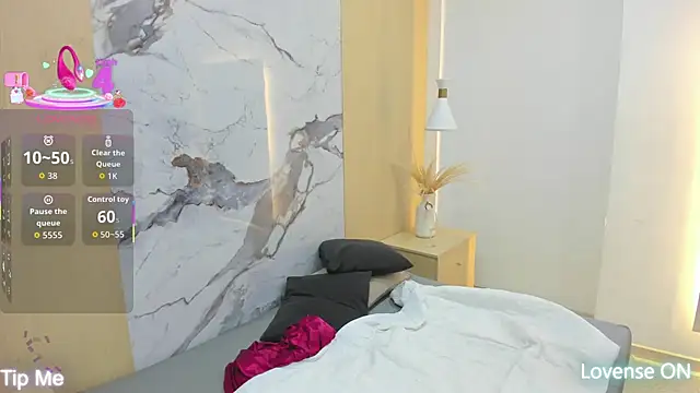 Snapshot of DollyBrowncc chatting on 09-27-25, 02:16 DollyBrowncc online show from 09-27-25, 02:16