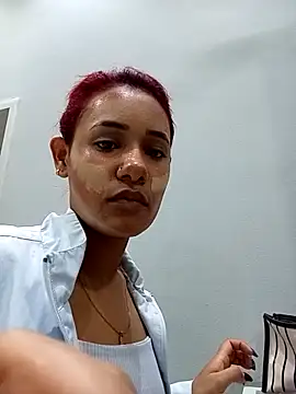 Snapshot of DollyBrowncc chatting on 10-22-25, 02:34 DollyBrowncc online show from 10-22-25, 02:34