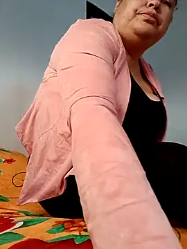 yaneth  online show from 09-17-25, 12:23