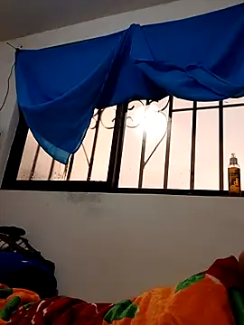 yaneth  online show from 10-22-25, 11:32