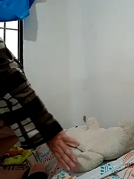 yaneth  online show from 11-17-25, 11:38