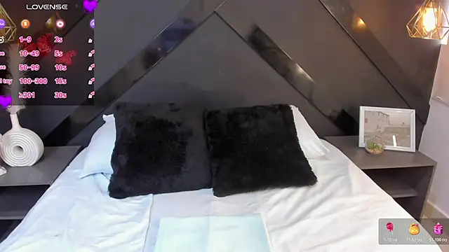 Snapshot of amber_blisss chatting on 11-04-25, 12:37 amber blisss online show from 11-04-25, 12:37