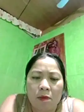 Snapshot of hottestmommm12345 chatting on 10-30-25, 03:08 hottestmommm12345 online show from 10-30-25, 03:08