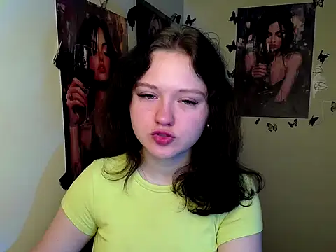 Snapshot of LadyAlice_ chatting on 10-15-25, 06:13 LadyAlice  online show from 10-15-25, 06:13