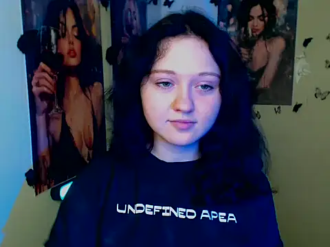 Snapshot of LadyAlice_ chatting on 11-04-25, 07:07 LadyAlice  online show from 11-04-25, 07:07