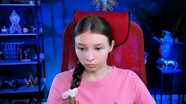 JulieDaniel online show from 09-26-25, 04:16