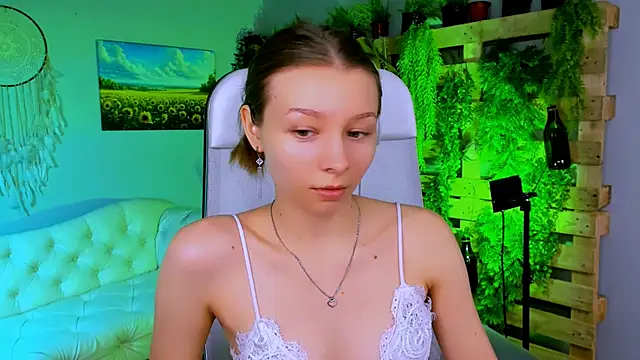 JulieDaniel online show from 11-25-25, 08:25