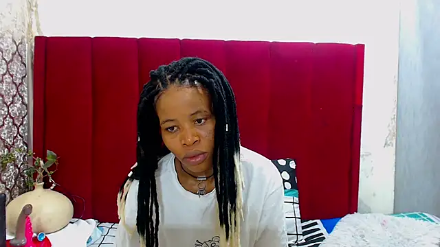 SexyChantyBabe25 online show from 10-20-25, 08:31