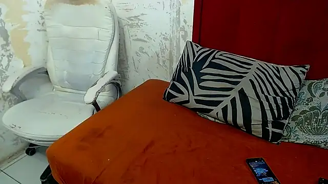 SexyChantyBabe25 online show from 04-26-26, 09:23