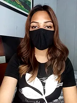 Snapshot of Hot_malika19 chatting on 11-16-25, 06:13 Hot malika19 online show from 11-16-25, 06:13