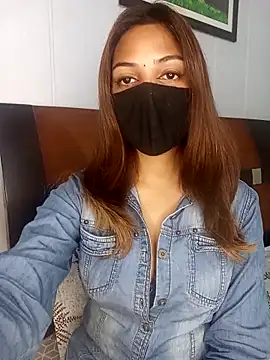 Snapshot of Hot_malika19 chatting on 11-21-25, 02:49 Hot malika19 online show from 11-21-25, 02:49