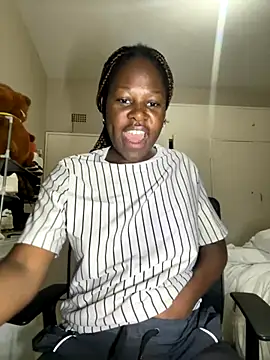 DarkBerryDiamond255 online show from 10-11-25, 08:29