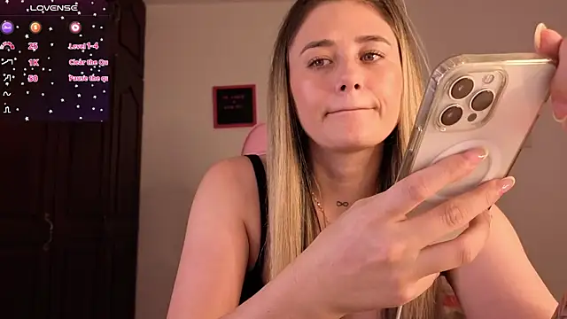 Veronika  Winslow  online show from 10-07-25, 06:43