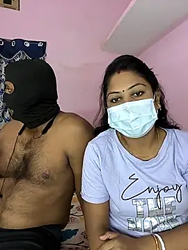 Lovlycouple1 online show from 10-06-25, 05:54