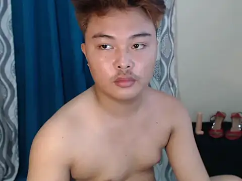 Snapshot of Lustfulljohnx chatting on 05-19-26, 01:56 Lustfulljohnx online show from 05-19-26, 01:56