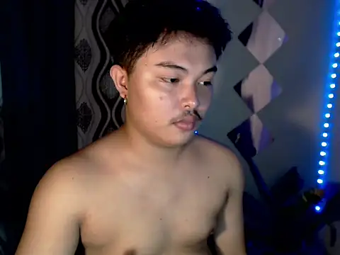 Snapshot of Lustfulljohnx chatting on 06-10-26, 05:07 Lustfulljohnx online show from 06-10-26, 05:07