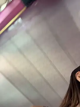 Snapshot of Tania_Gate chatting on 10-24-25, 04:25 Tania Gate online show from 10-24-25, 04:25