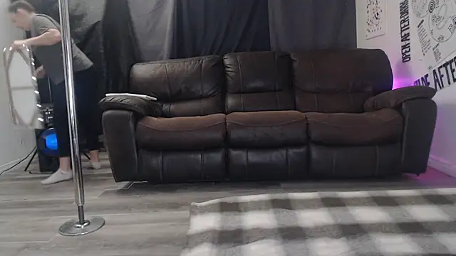 thewildechase online show from 12-23-25, 01:58