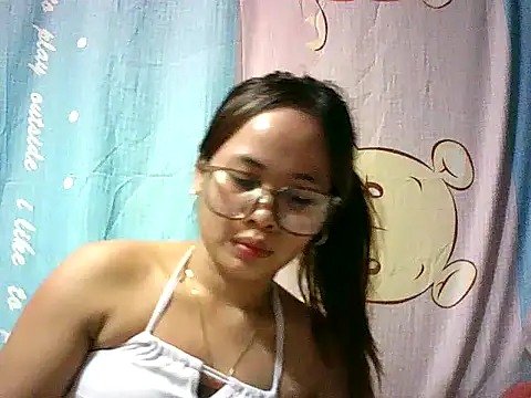 Snapshot of Katrina_Summer chatting on 12-16-25, 05:51 Katrina Summer online show from 12-16-25, 05:51