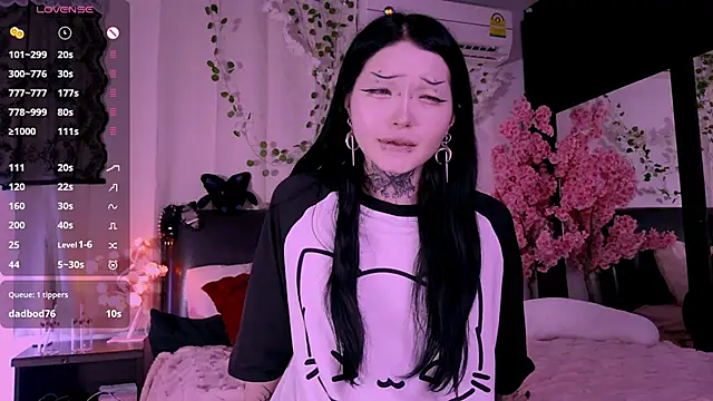 Snapshot of Lein_Bone chatting on 11-09-25, 12:09 Lein Bone online show from 11-09-25, 12:09