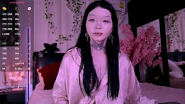 Snapshot of Lein_Bone chatting on 11-10-25, 12:20 Lein Bone online show from 11-10-25, 12:20