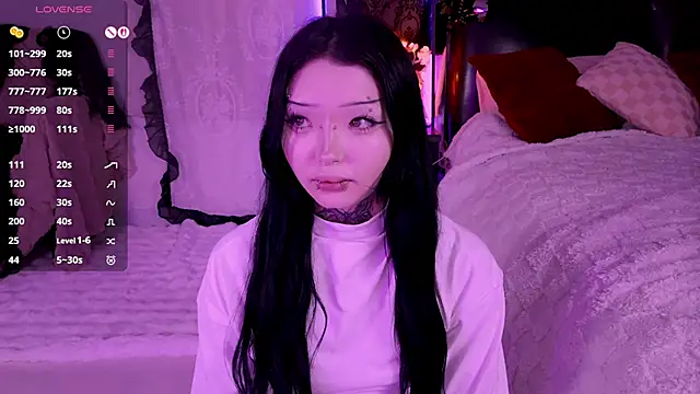 Snapshot of Lein_Bone chatting on 11-15-25, 12:08 Lein Bone online show from 11-15-25, 12:08