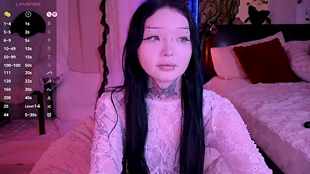 Snapshot of Lein_Bone chatting on 11-28-25, 12:02 Lein Bone online show from 11-28-25, 12:02