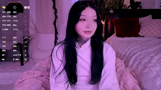 Snapshot of Lein_Bone chatting on 11-29-25, 12:13 Lein Bone online show from 11-29-25, 12:13